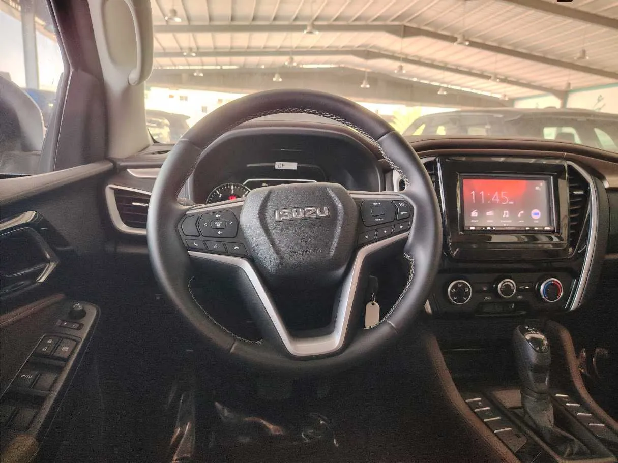 Car image 23