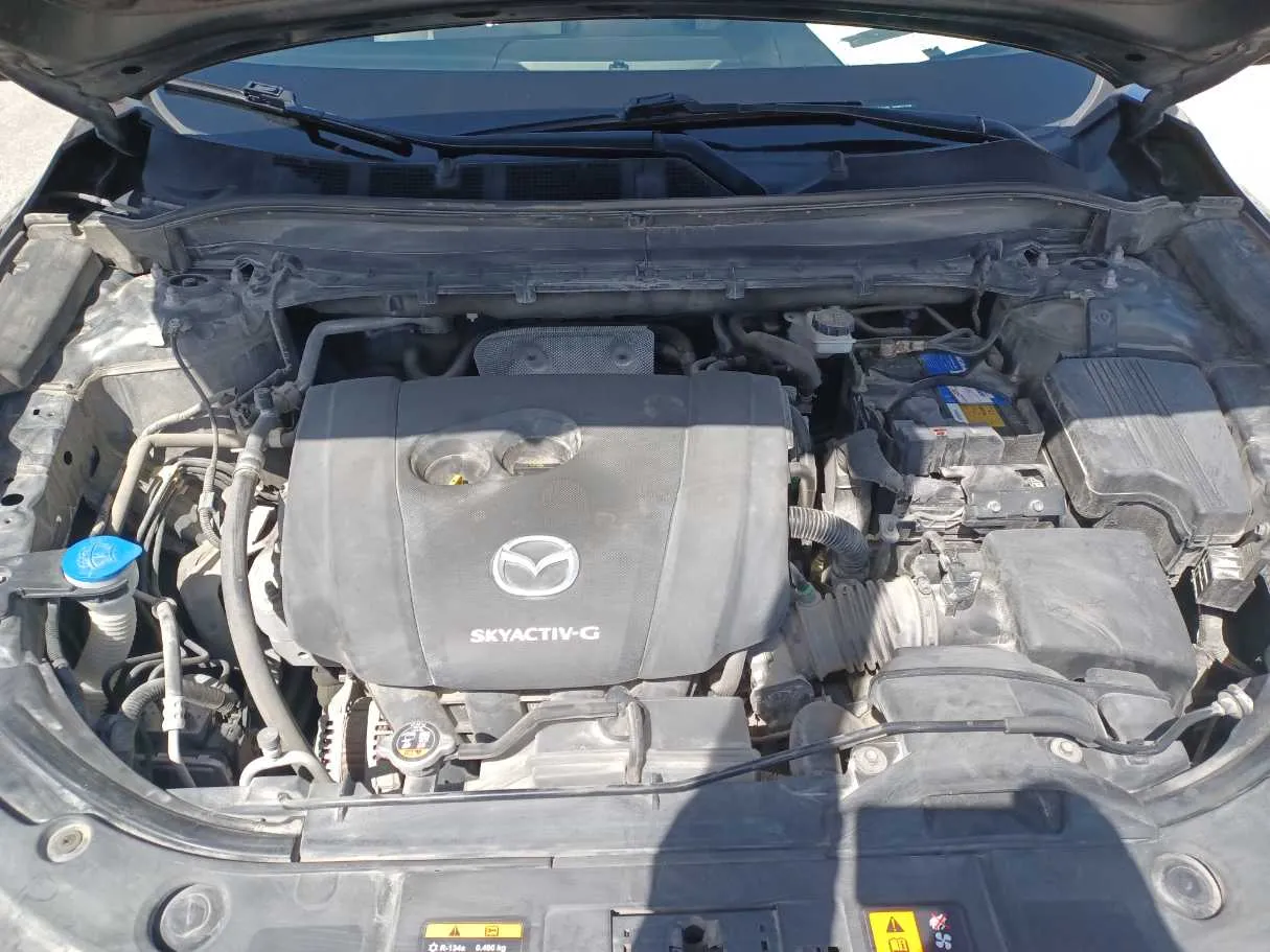 Car image 25