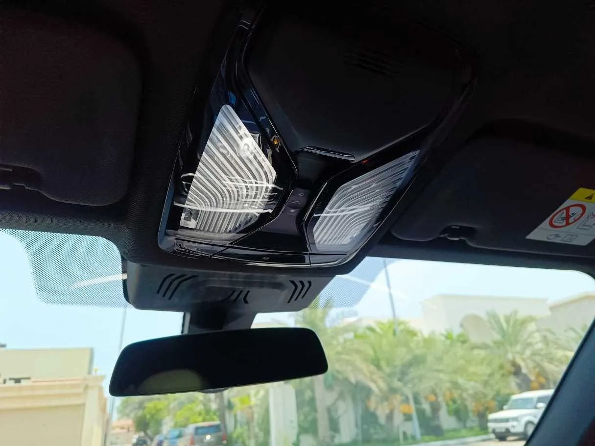 Car image 37