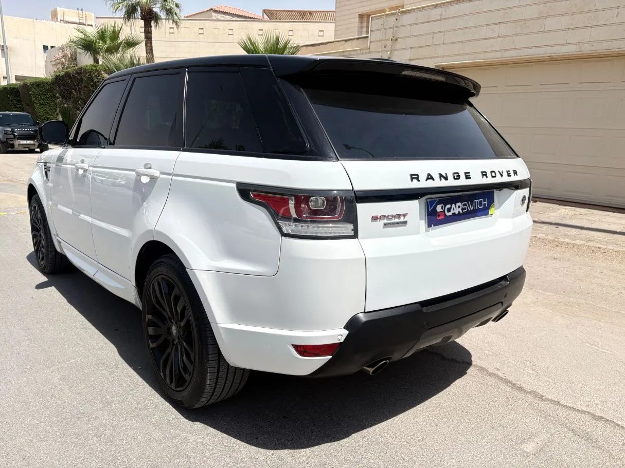 Car image 7