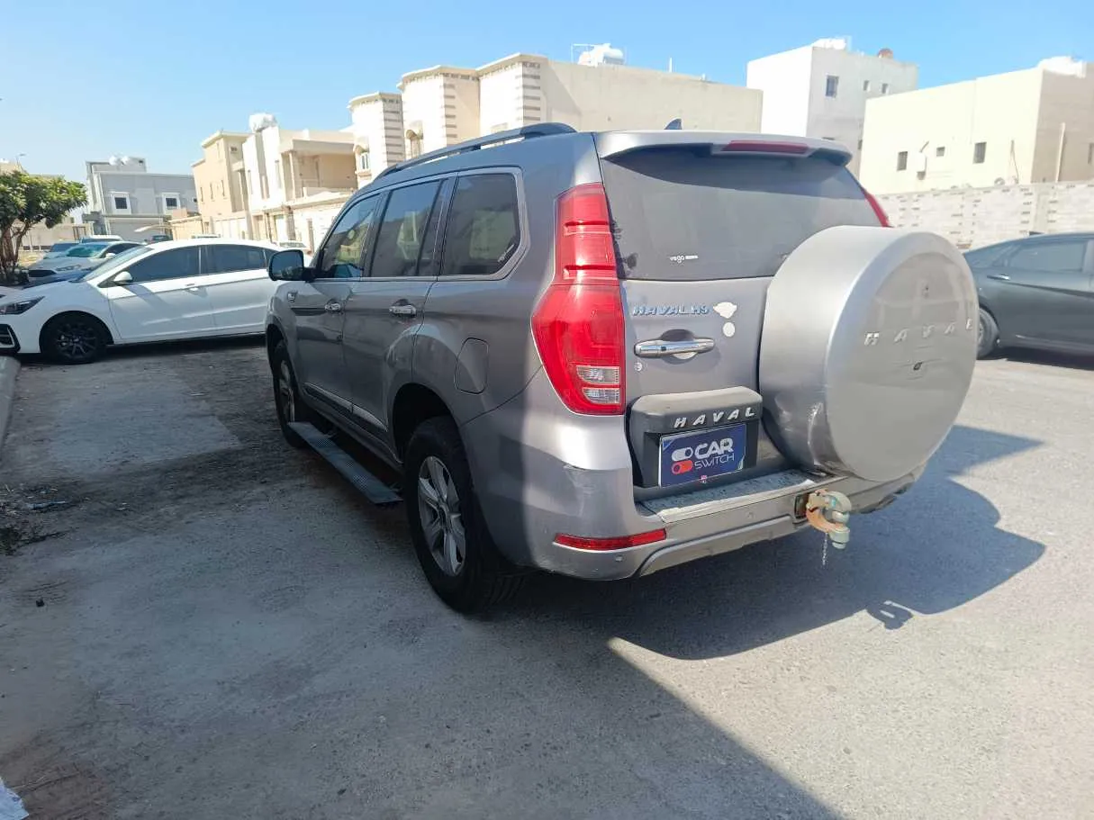 Car image 7