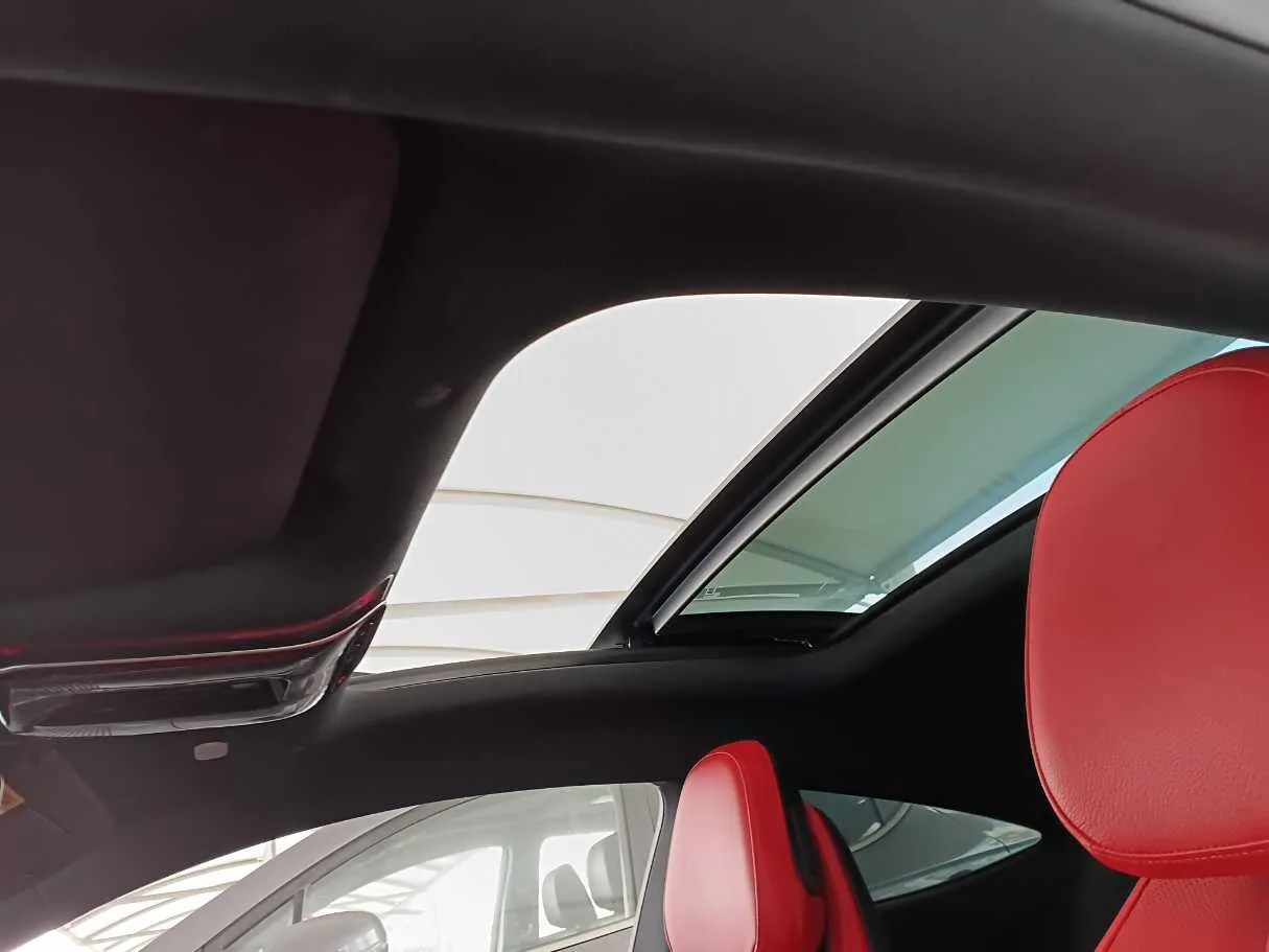 Car image 22