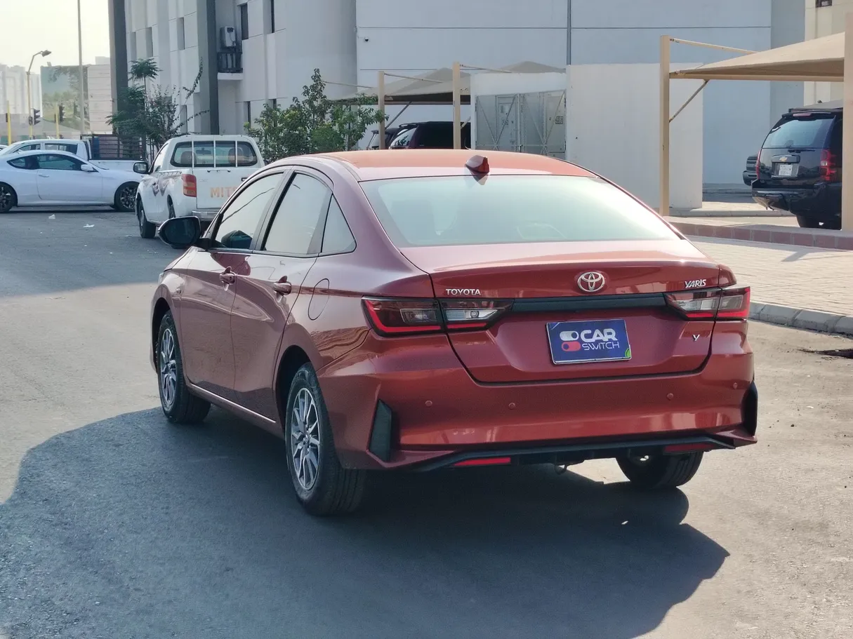 Car image 7
