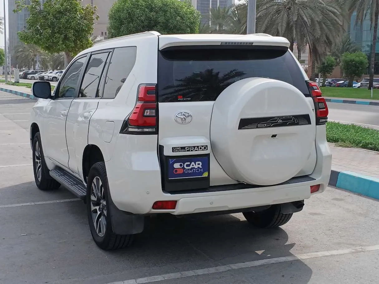 Car image 7