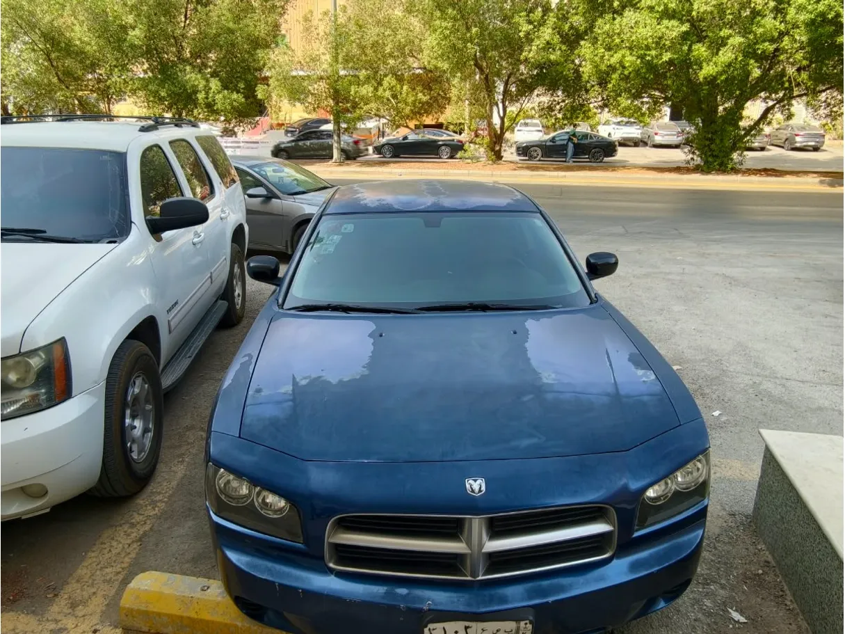 Car image 8