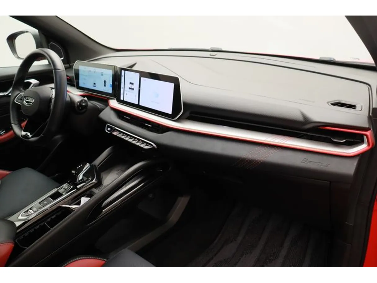 Car image 10
