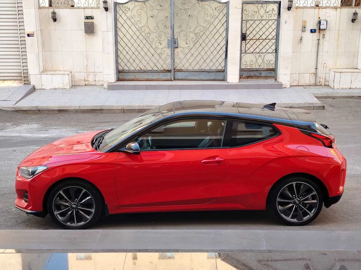 Car image 8