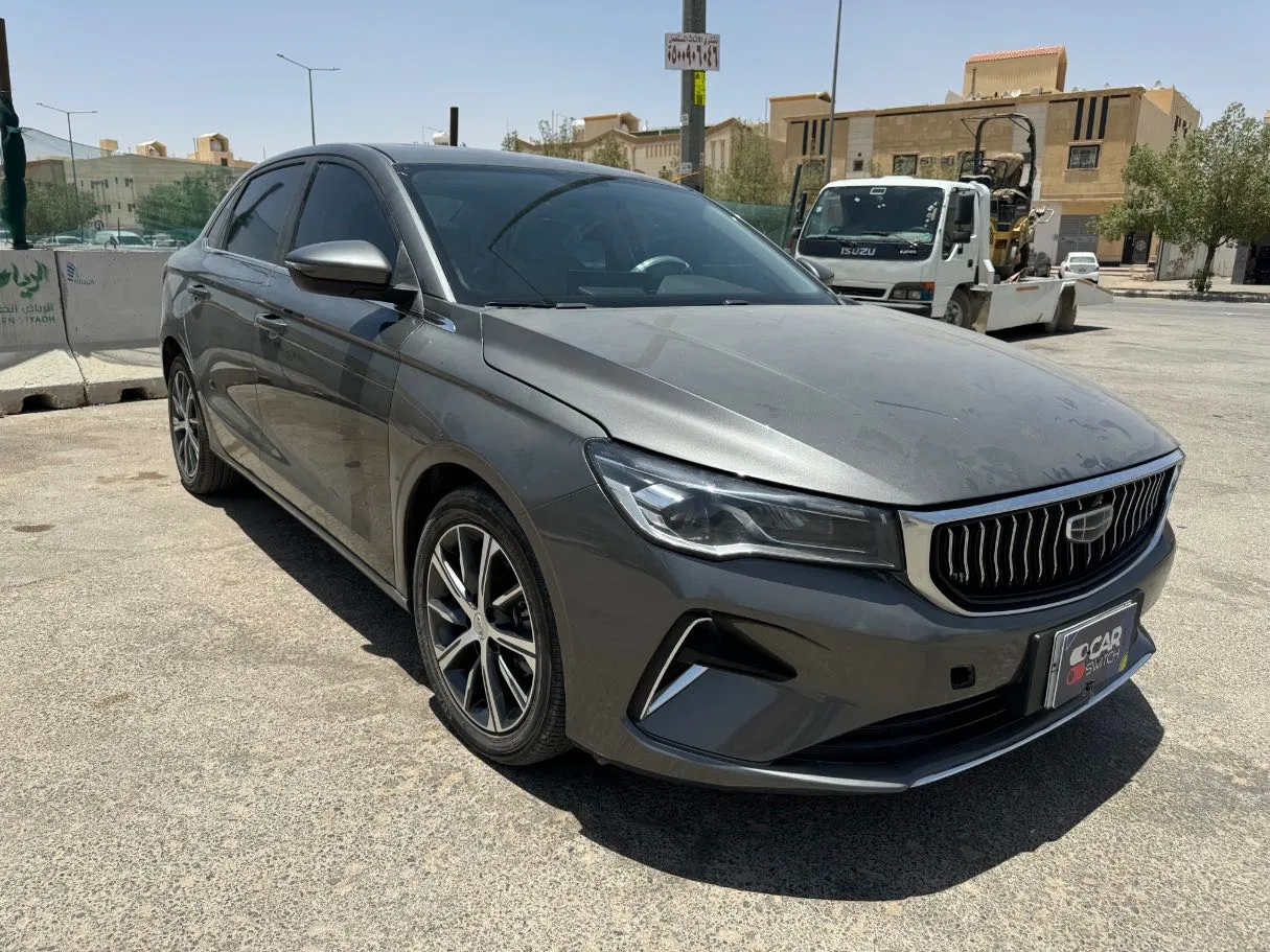Car image 3