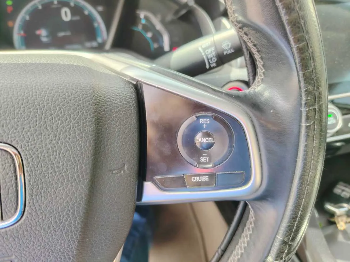 Car image 43