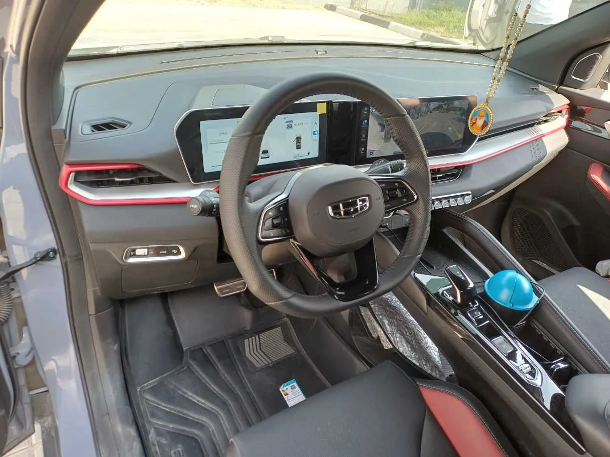 Car image 11