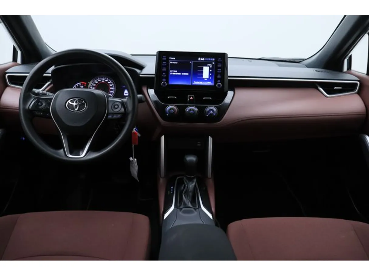 Car image 14
