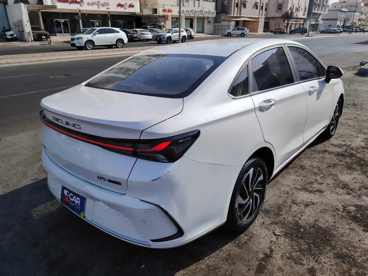 Car image 5