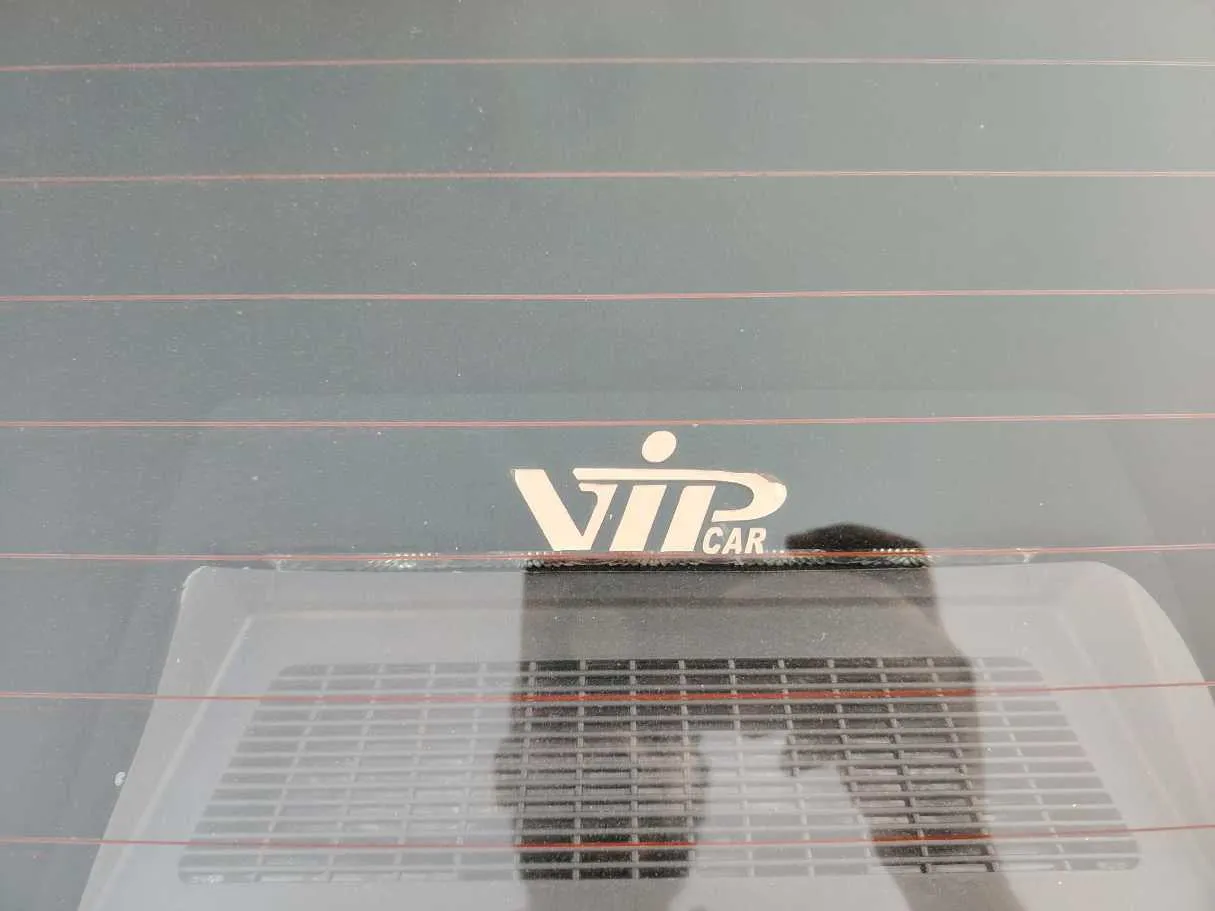 Car image 30