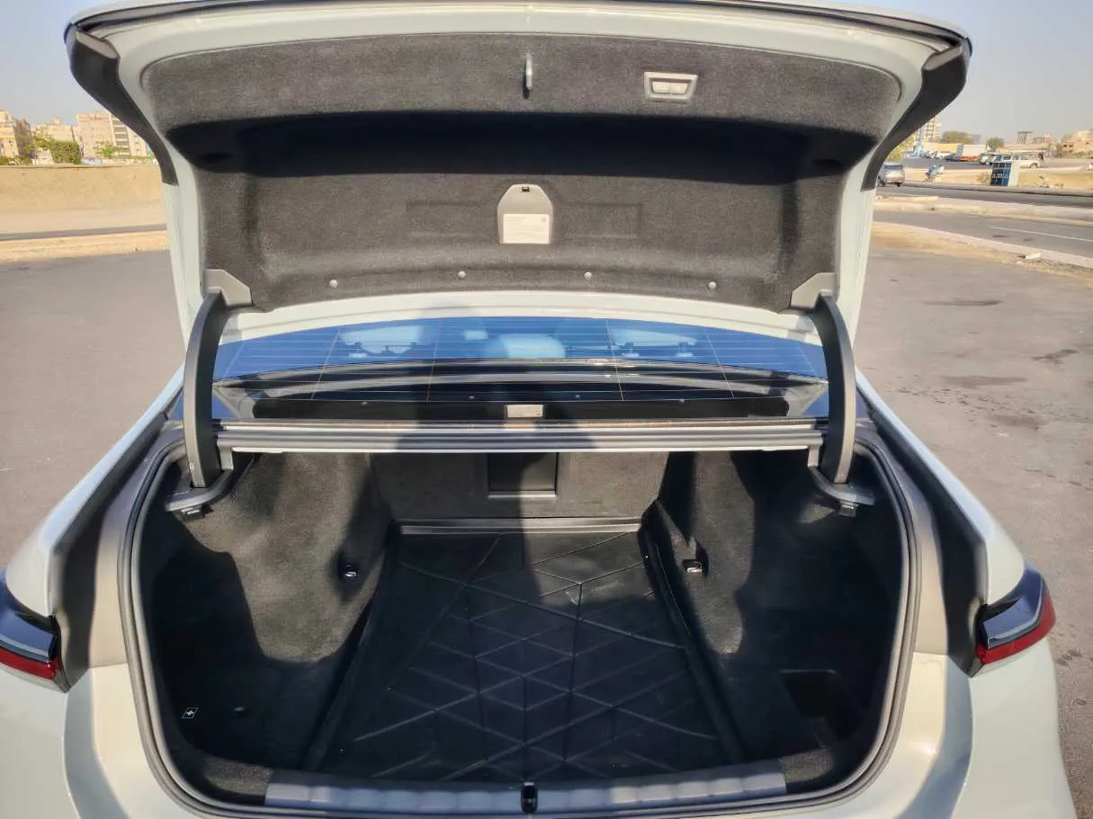 Car image 24