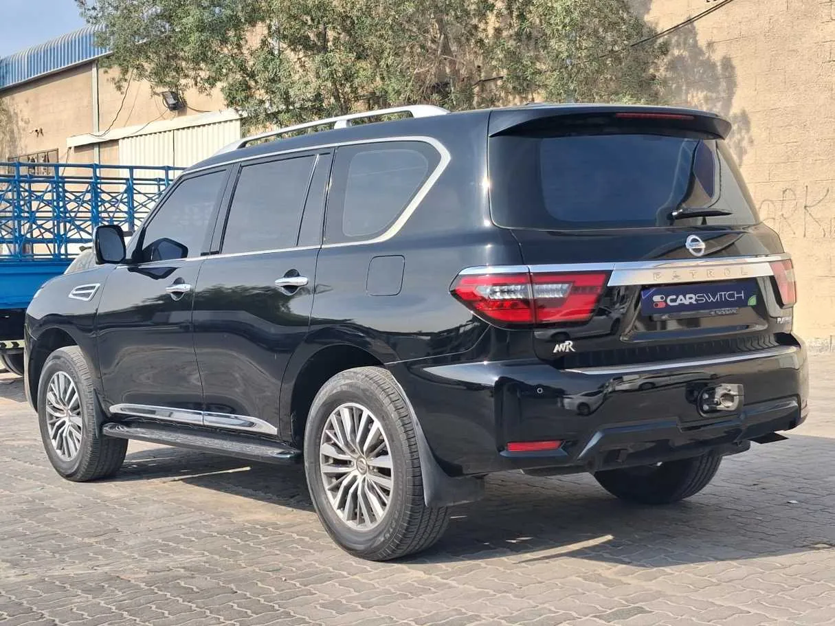 Car image 7