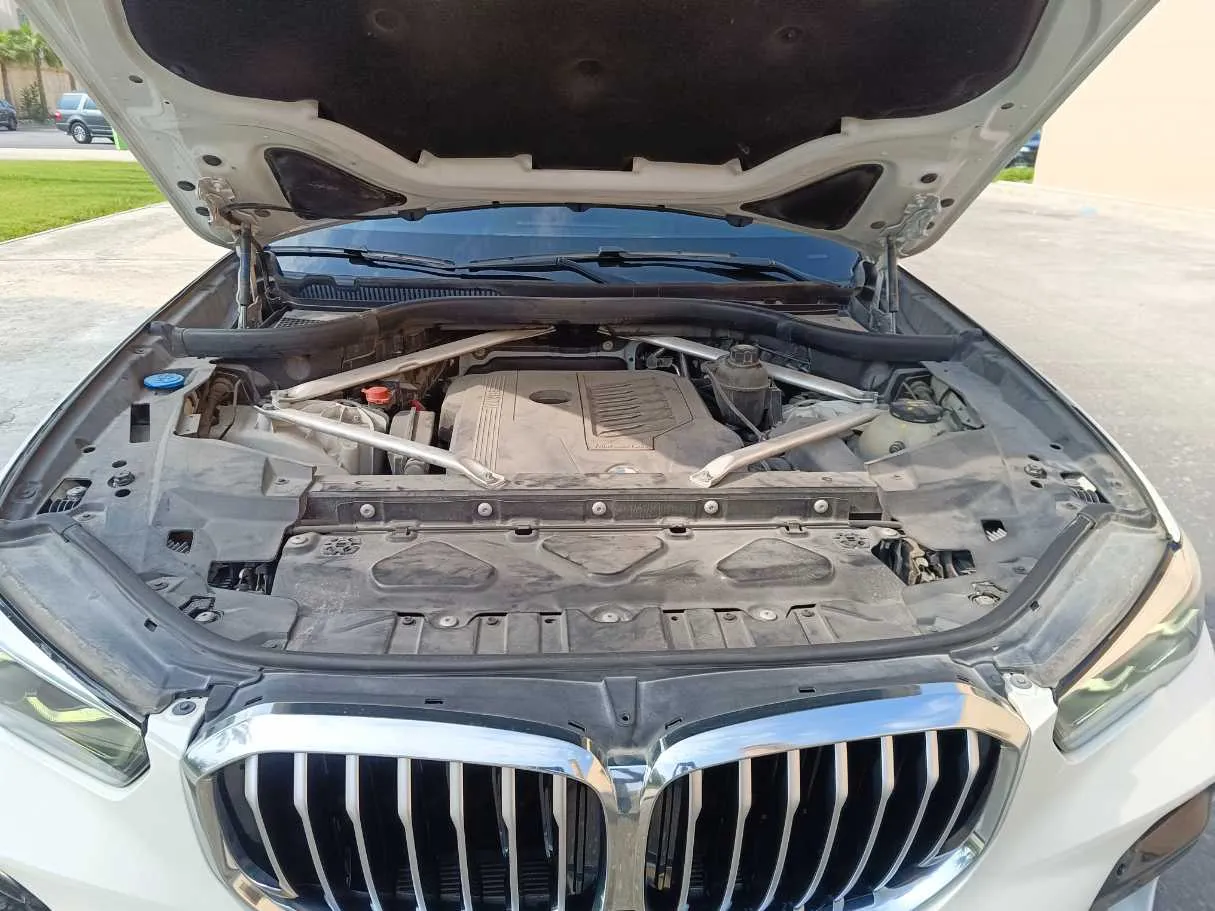 Car image 38