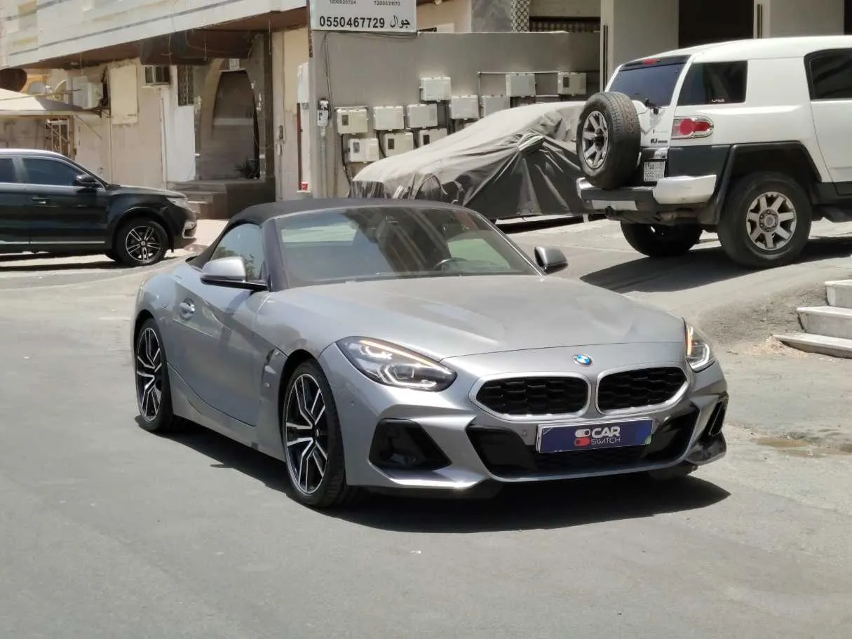 Car image 3