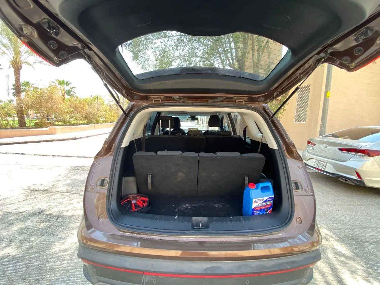 Car image 21