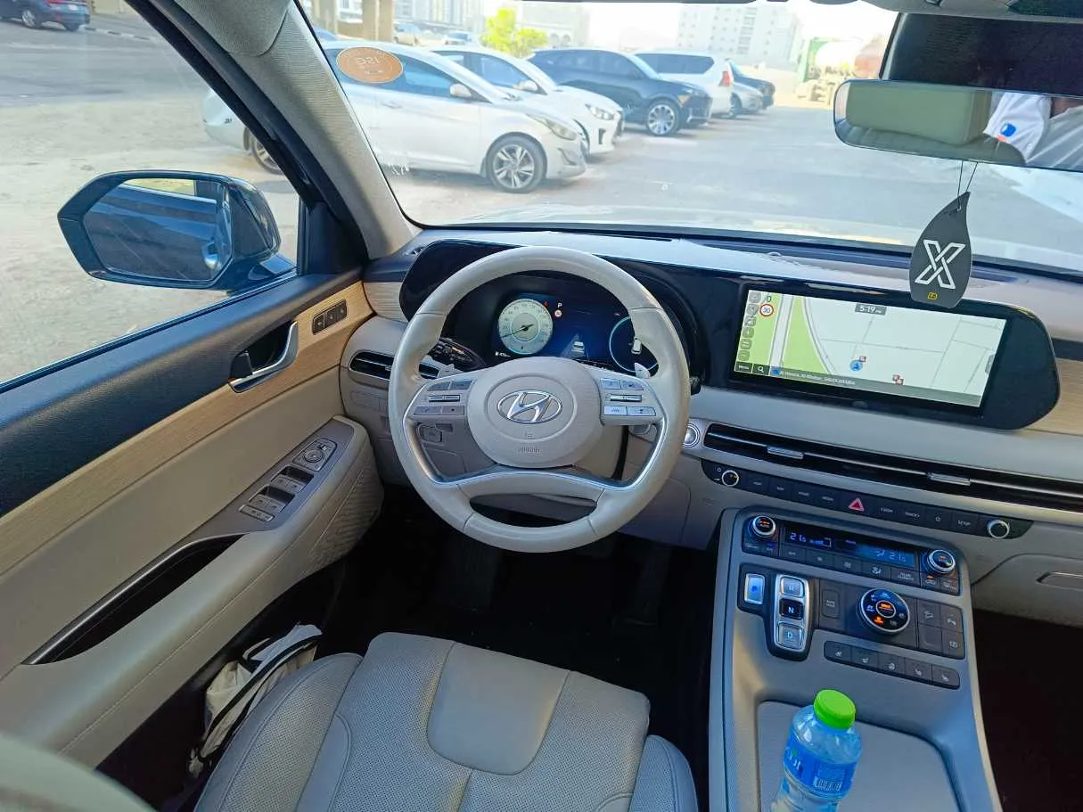 Car image 28