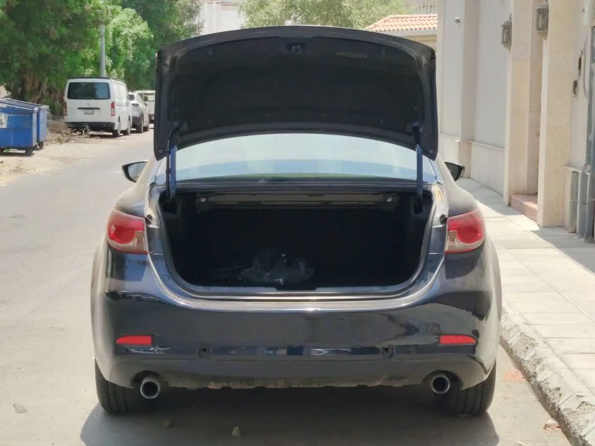 Car image 22