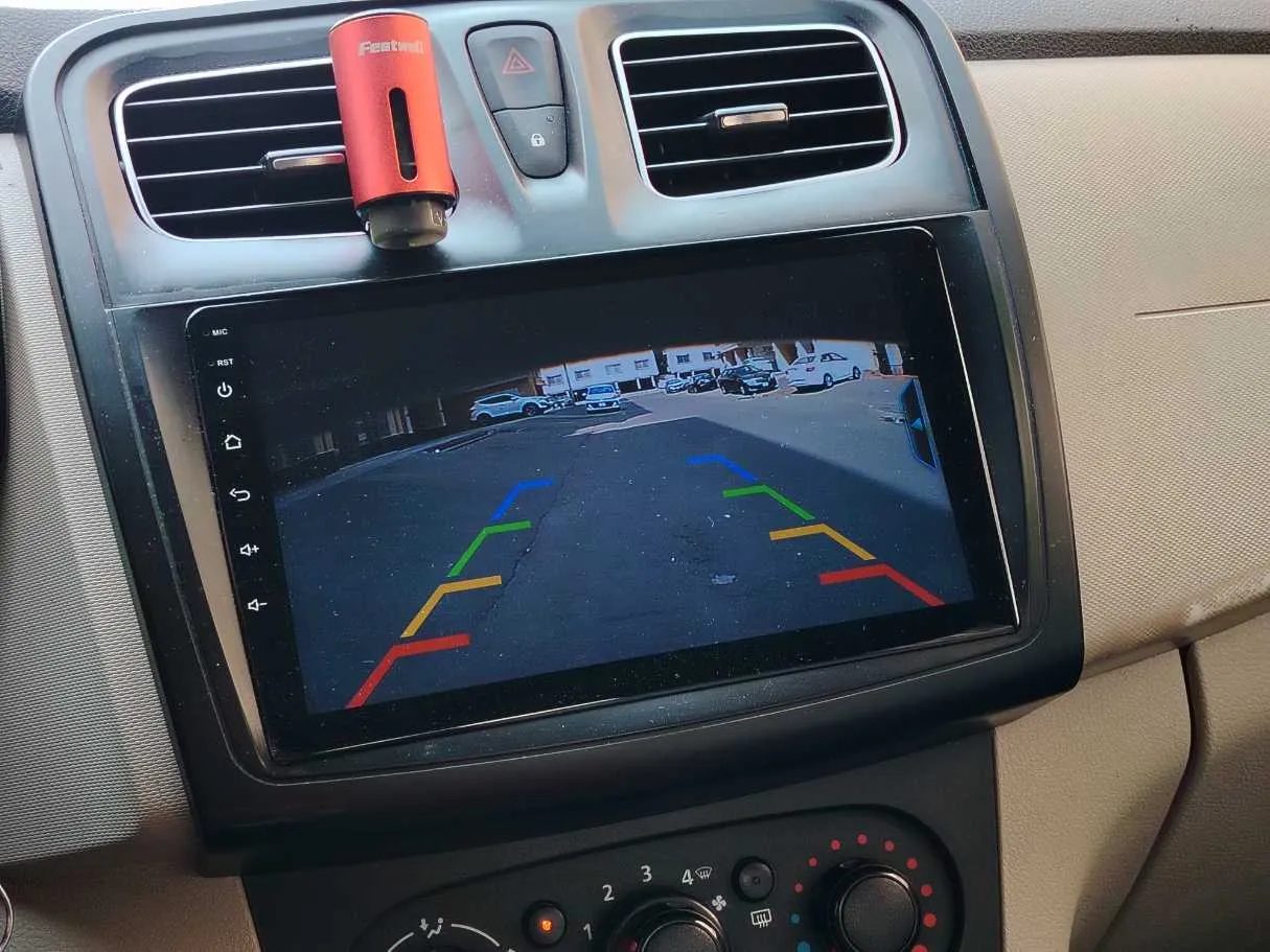 Car image 25