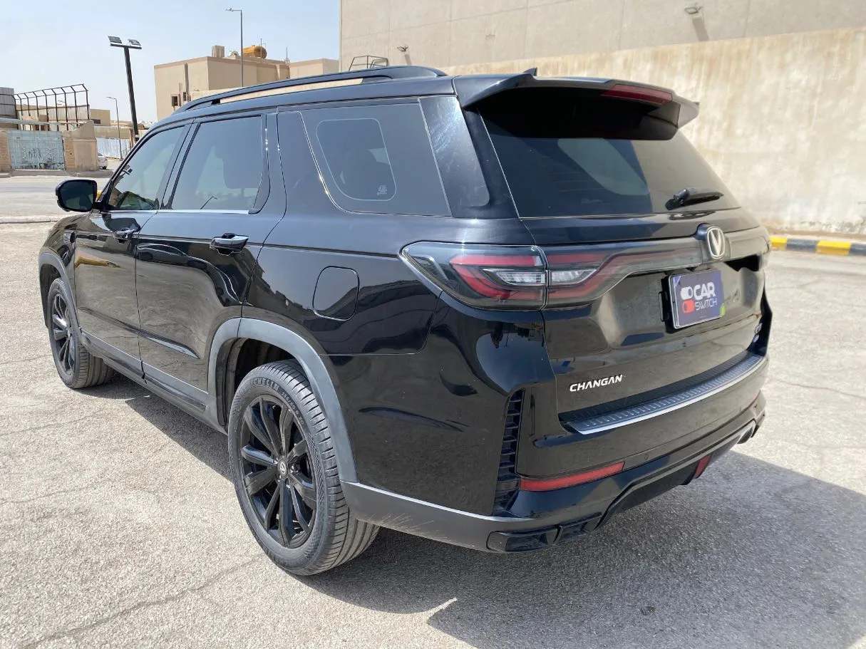 Car image 7