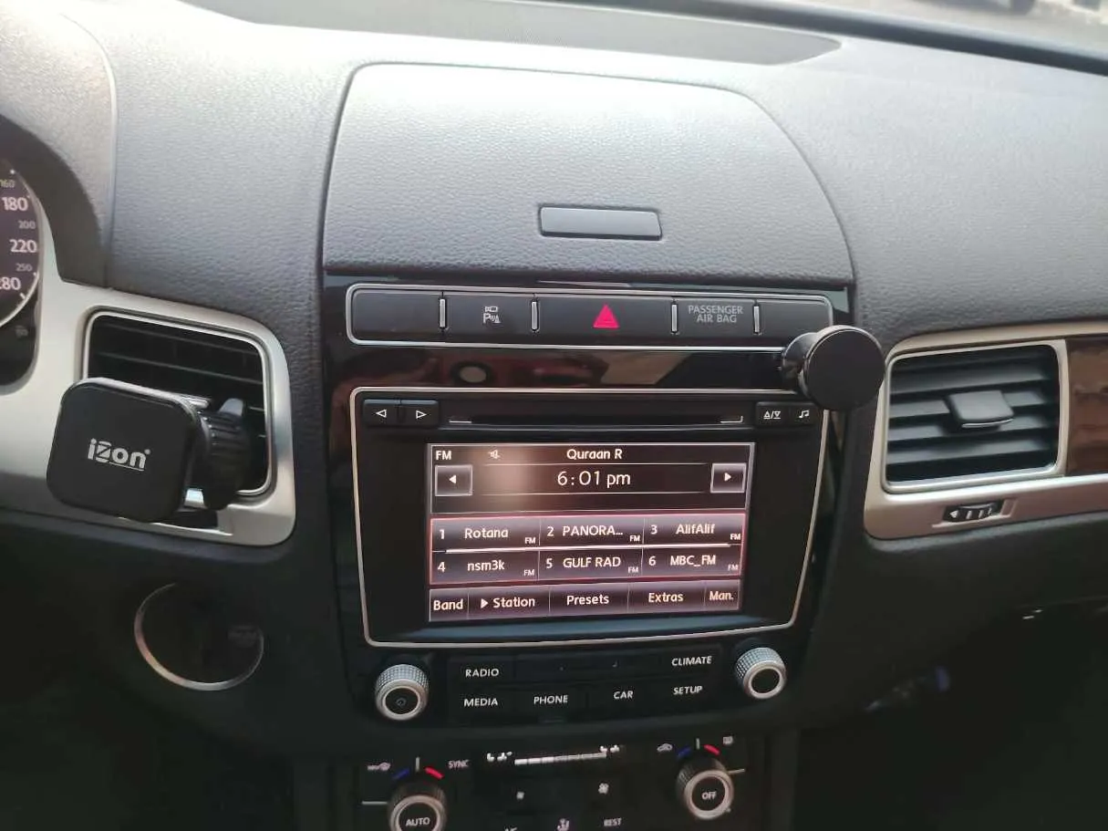 Car image 26