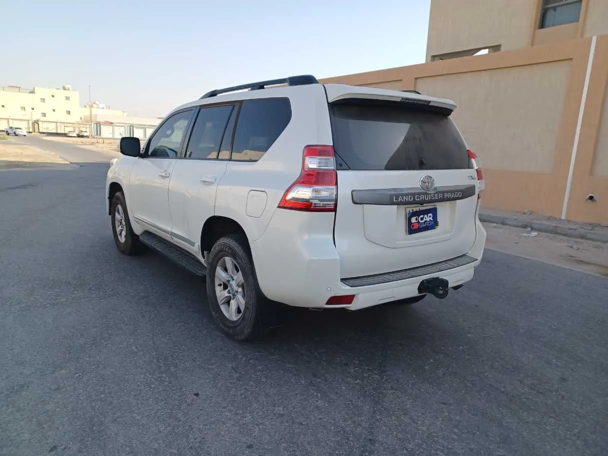 Car image 7