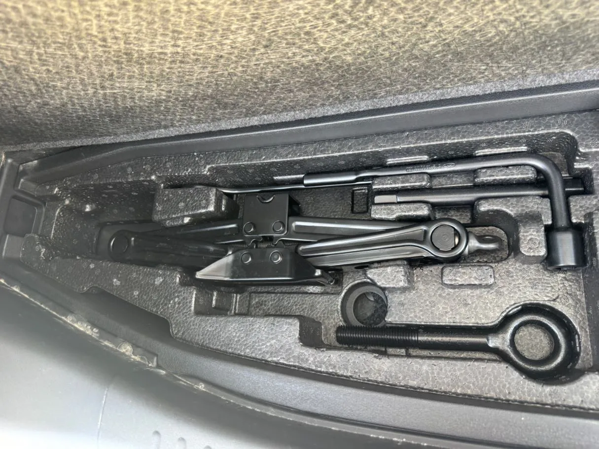 Car image 22