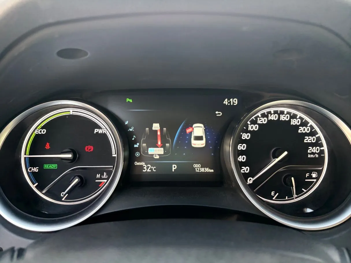 Car image 23