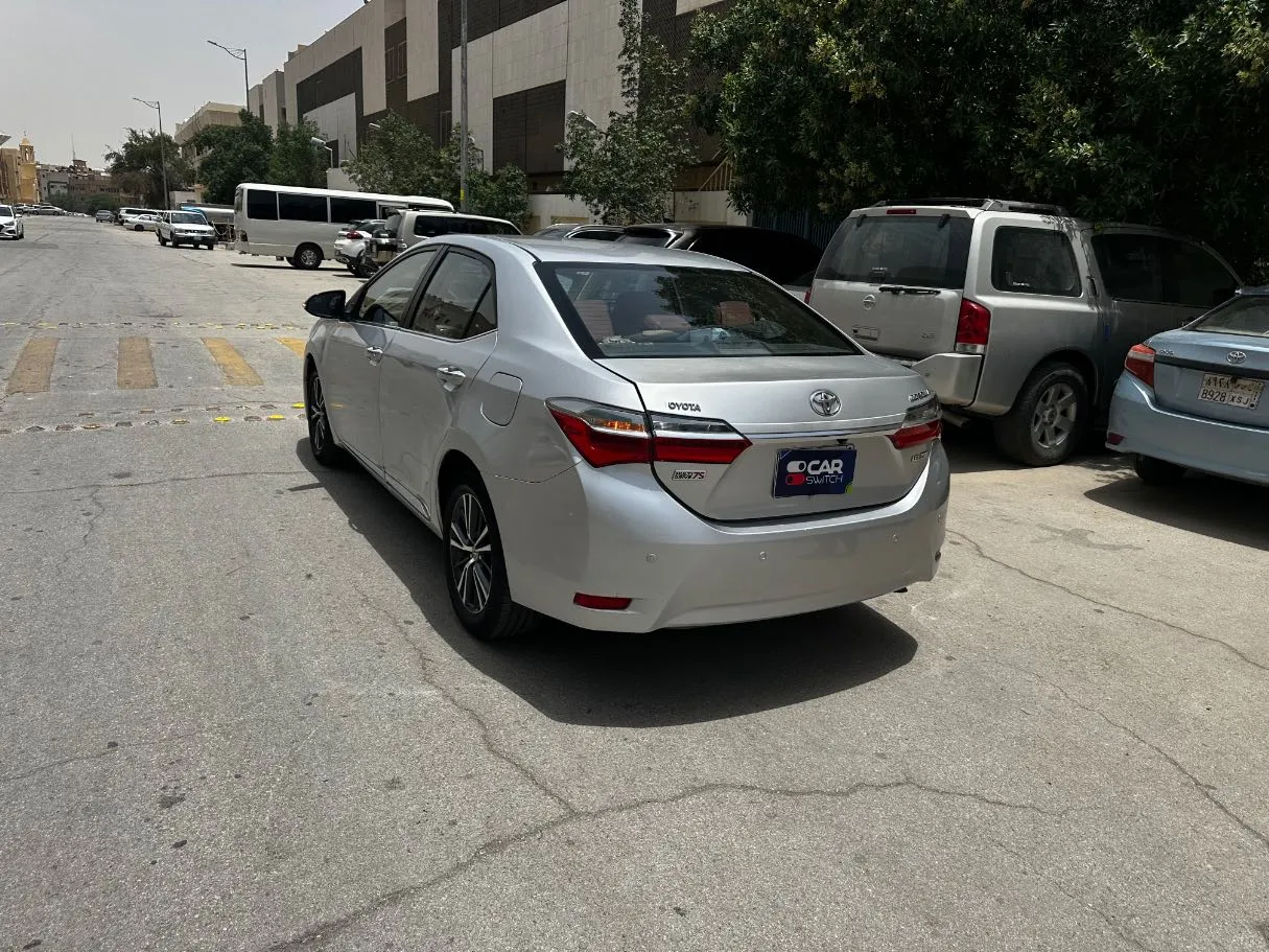 Car image 7