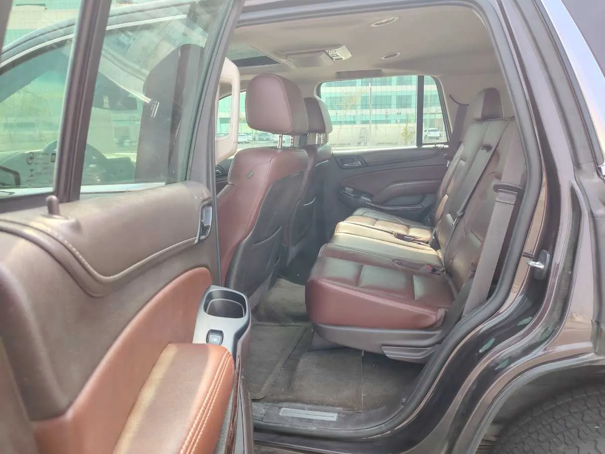 Car image 16