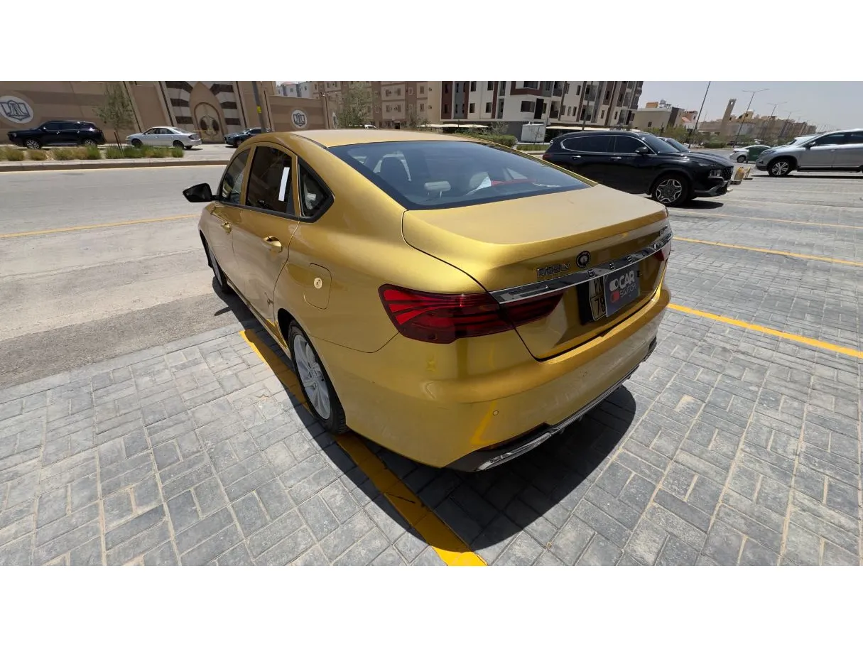 Car image 7
