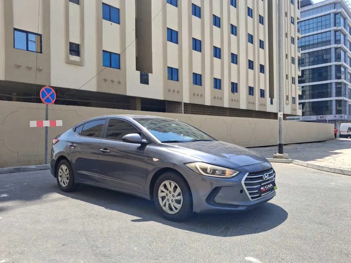 Car image 4