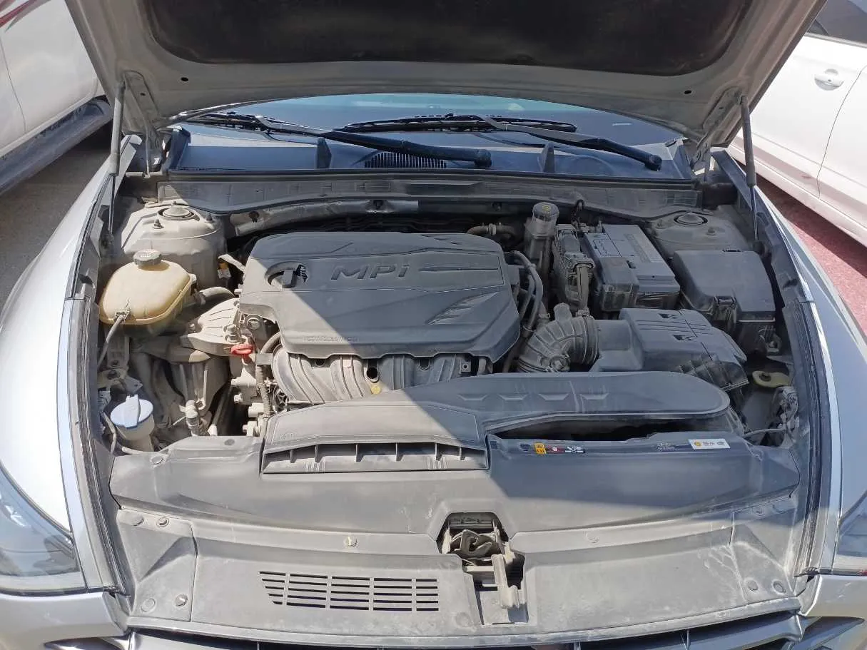 Car image 21
