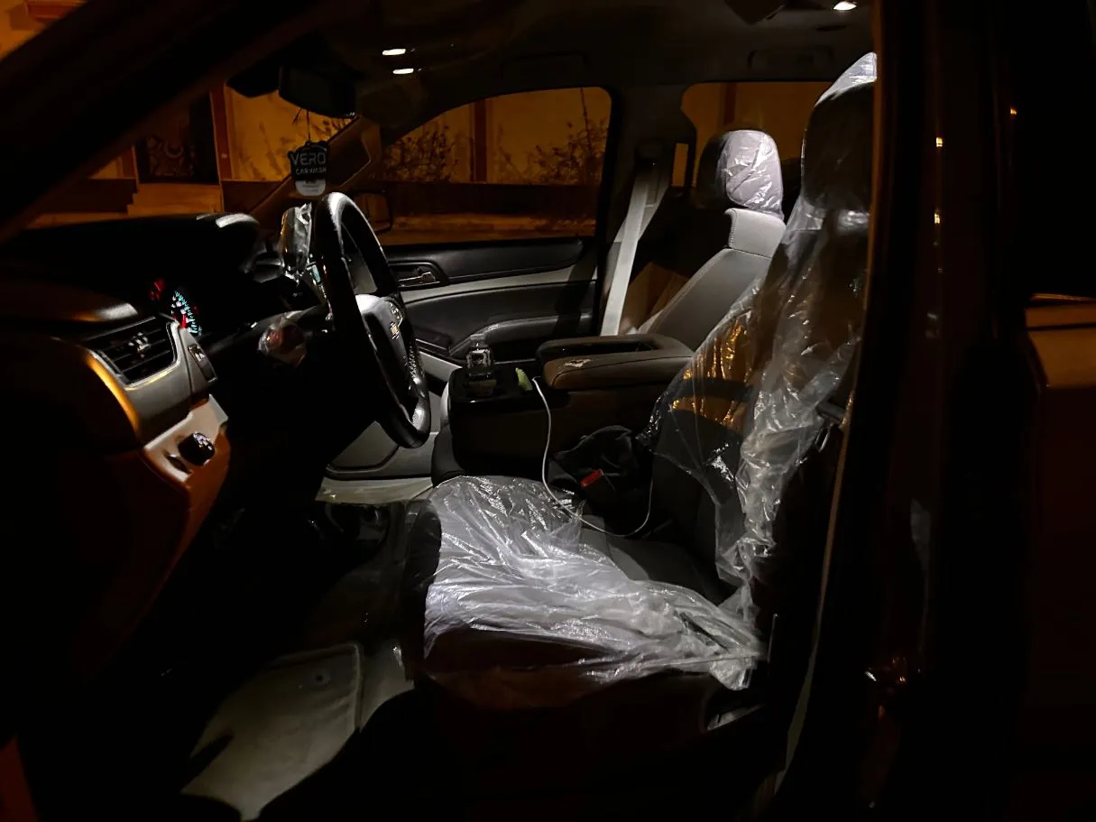 Car image 12