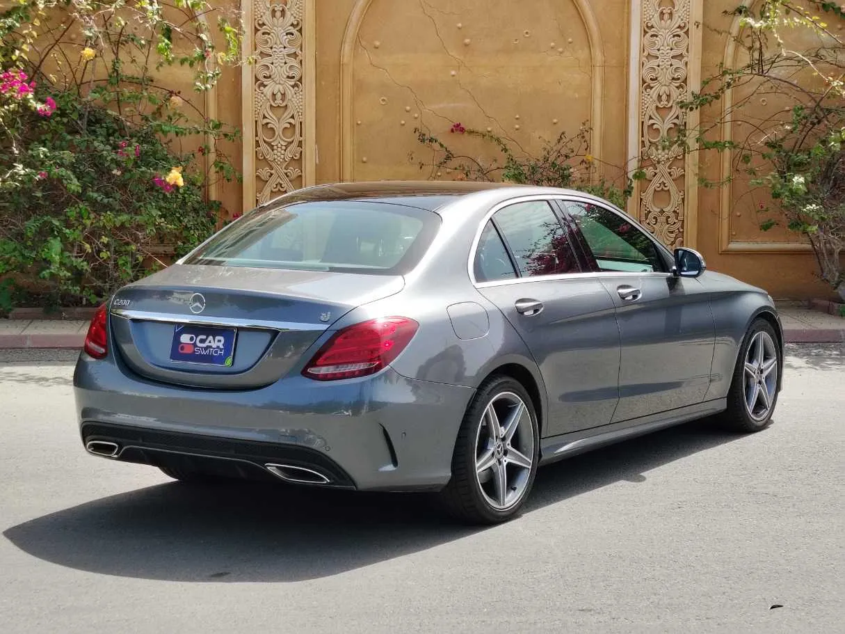 Car image 5
