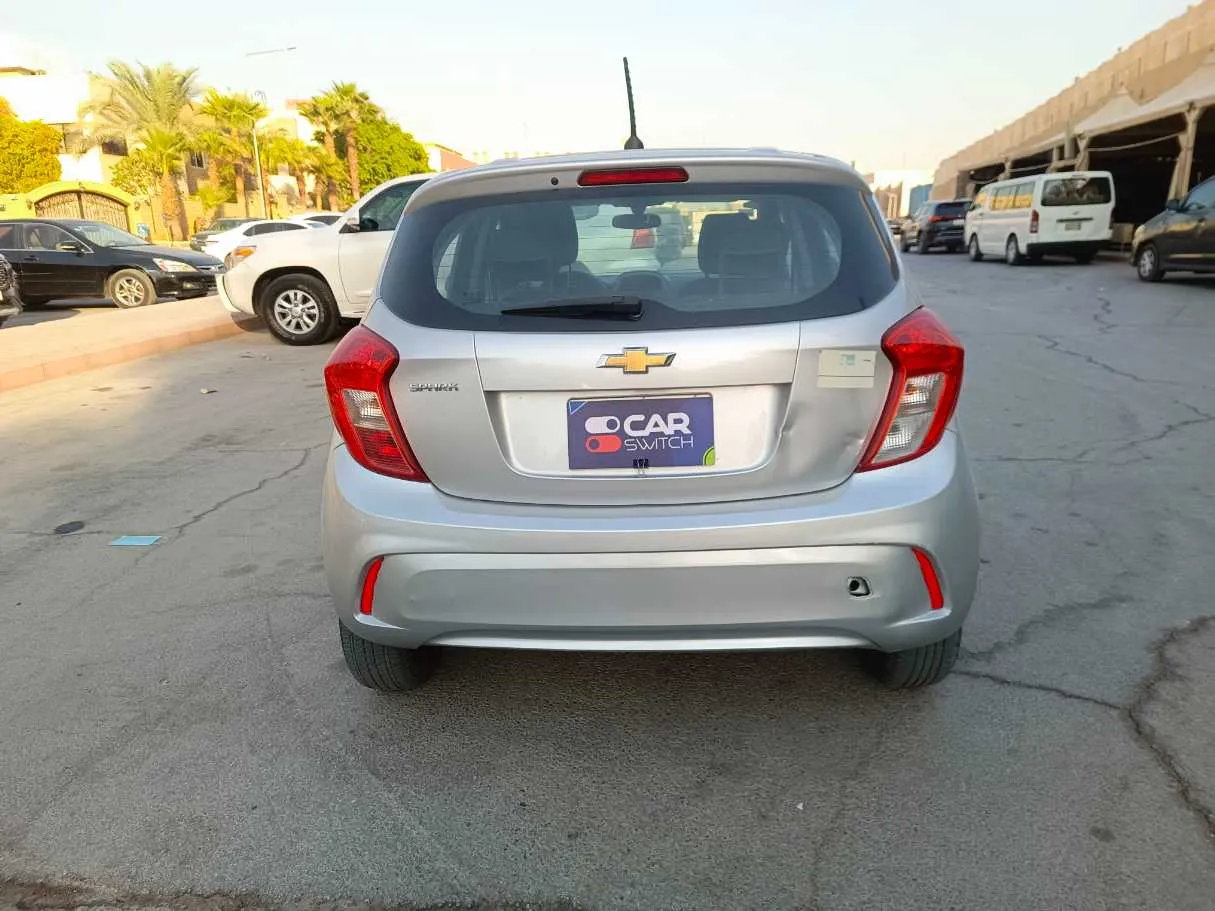 Car image 6