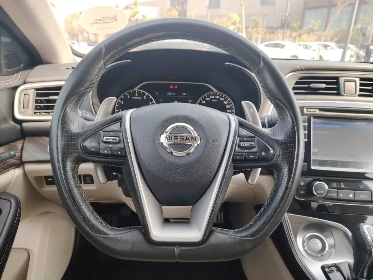 Car image 23