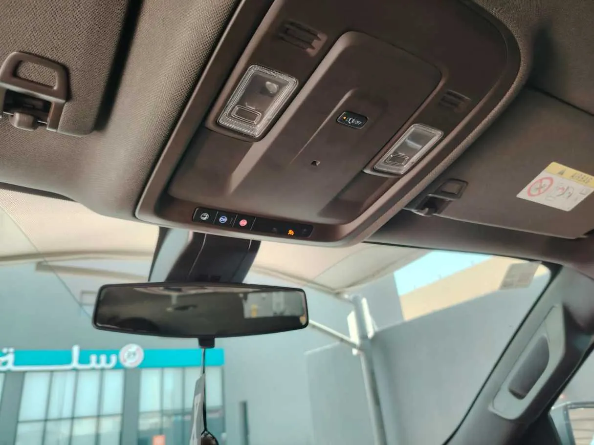 Car image 33