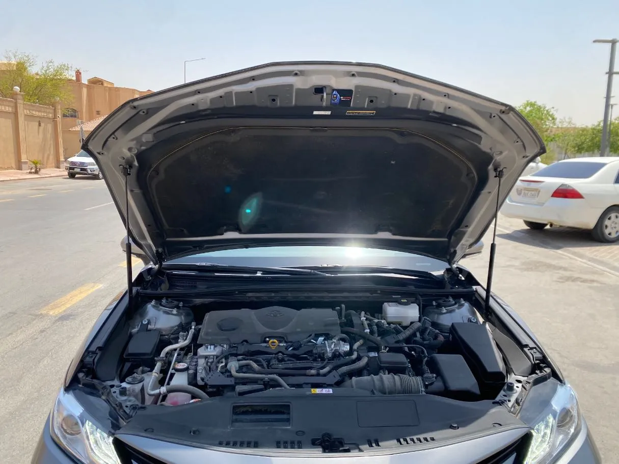 Car image 25