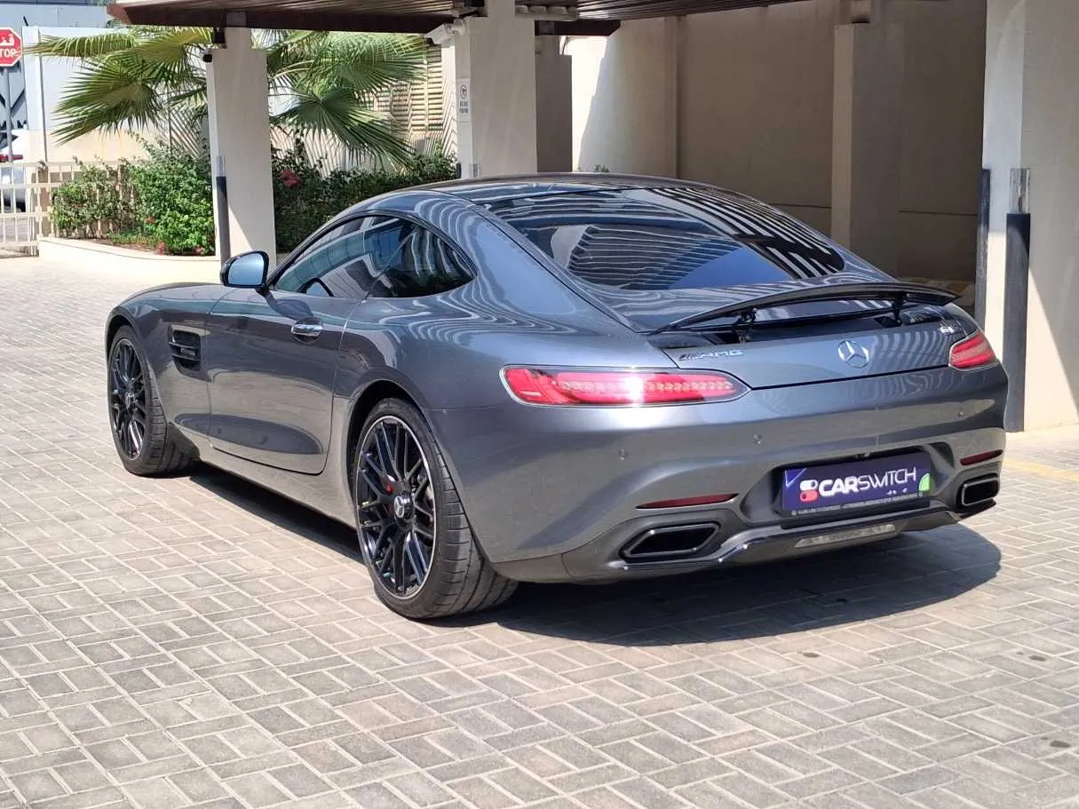 Car image 7