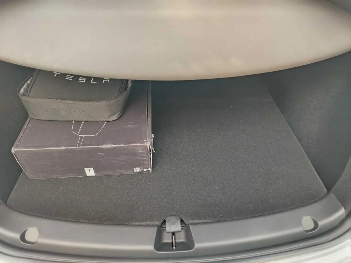 Car image 35
