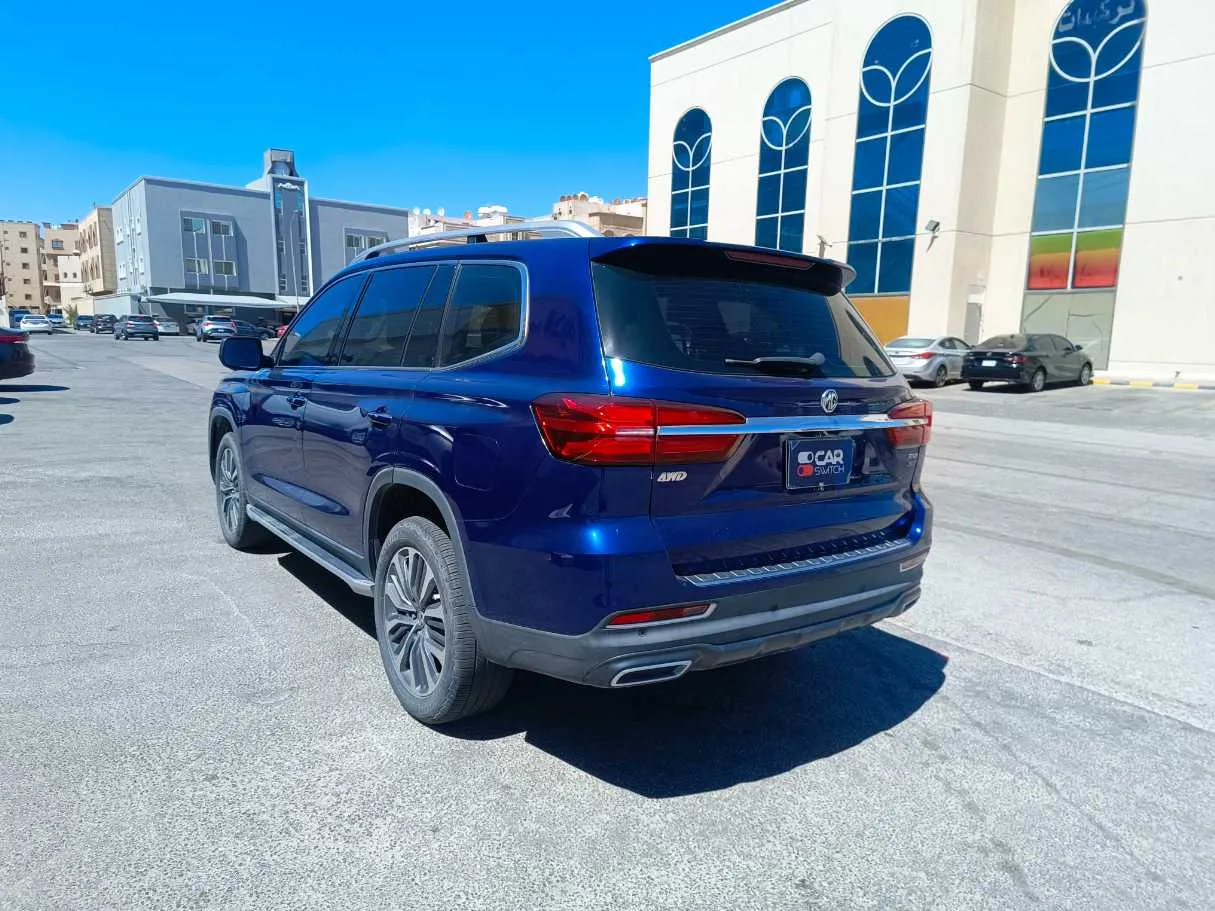 Car image 7