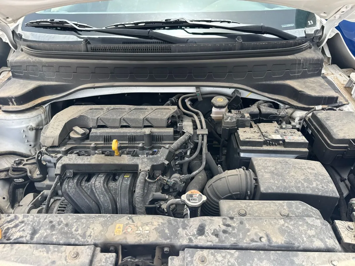 Car image 17