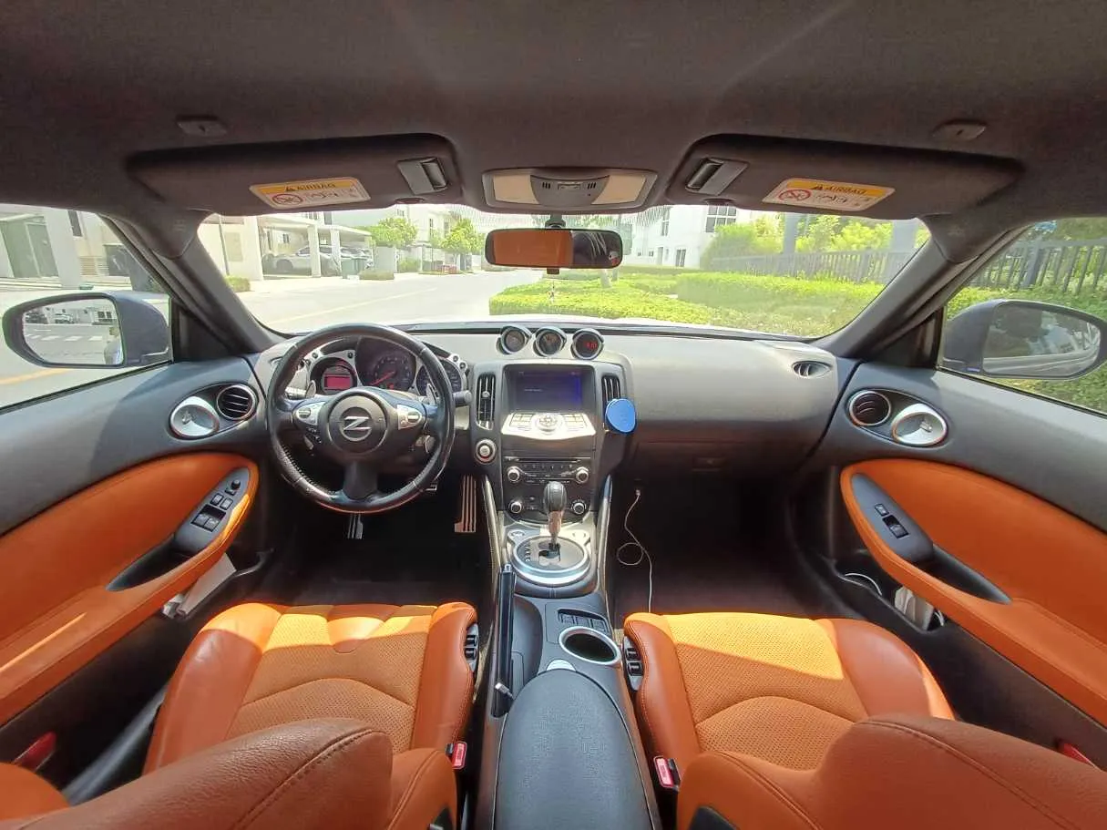Car image 13
