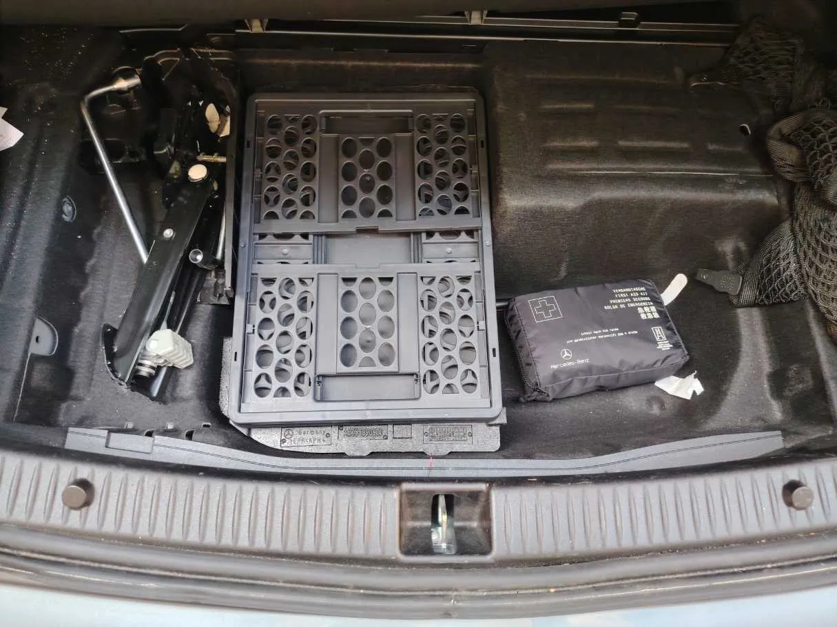 Car image 33