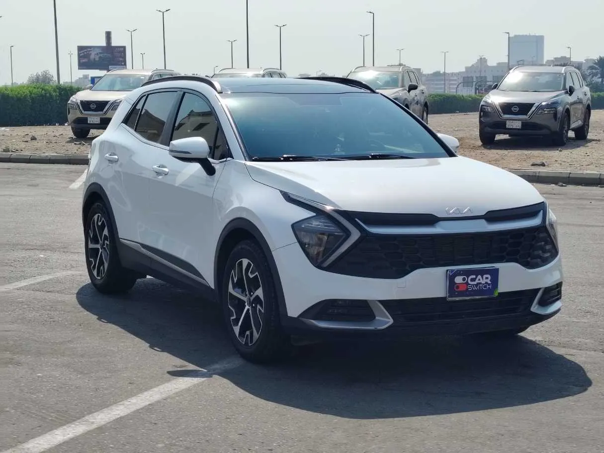 Car image 3