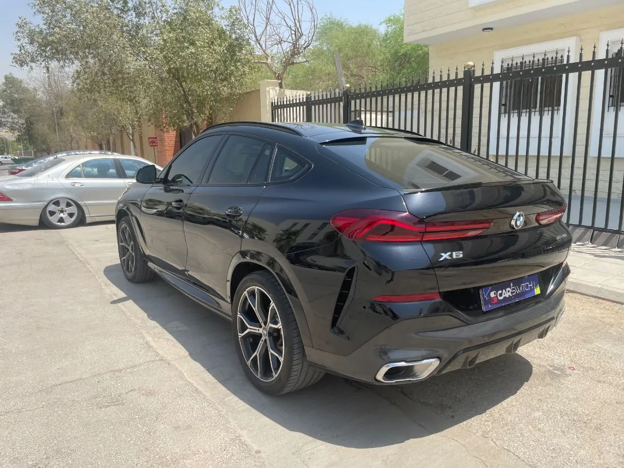 Car image 7