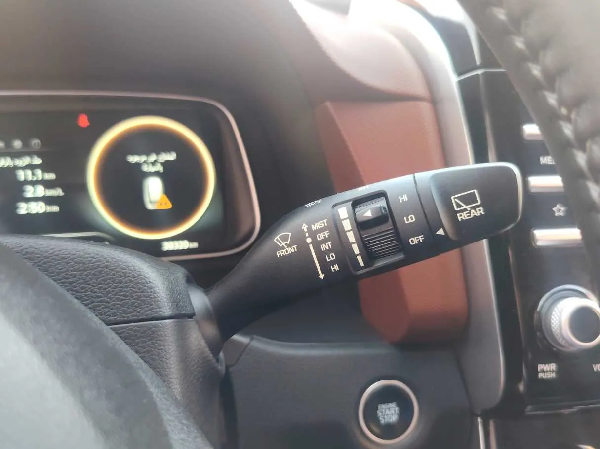 Car image 26